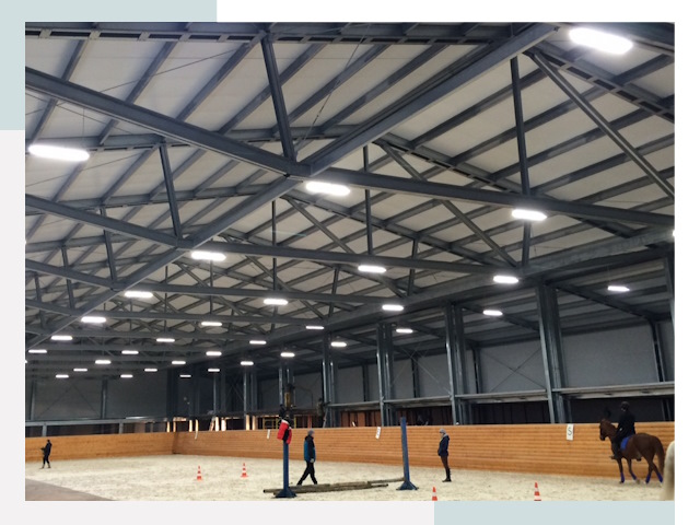 Строительство конных манежей от 616 руб в Ростов